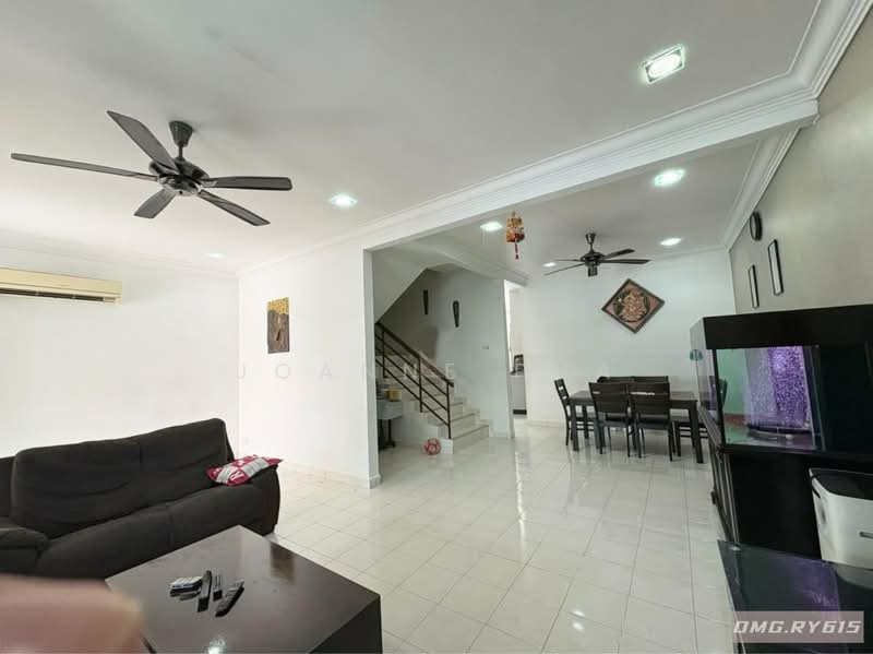 Rumah Teres 2-Tingkat untuk Dijual di Bandar Parklands (Klang) - Joanne Pua - Living Room - PropertyGuru.com.my