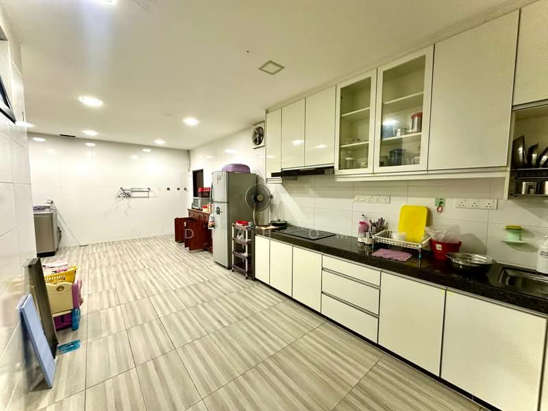 2-storey Terraced House for Sale in U16, Elmina Gardens (Shah Alam) - Nadrah Omar - Kitchen - PropertyGuru.com.my