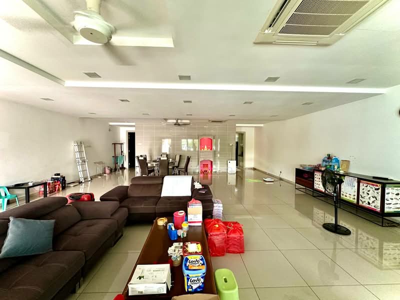 2-storey Terraced House for Sale in U16, Elmina Gardens (Shah Alam) - Nadrah Omar - Living Room - PropertyGuru.com.my