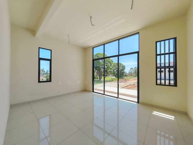 Rumah Berkembar untuk Dijual di Parit Buntar (Perak) - Jovin Lee - Living Room - PropertyGuru.com.my