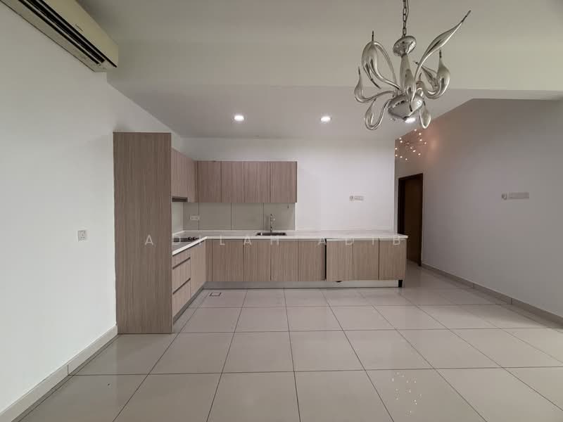 Condominium for Sale at Sri Putramas III / Royal Regent - Adilah Adib - Kitchen - PropertyGuru.com.my