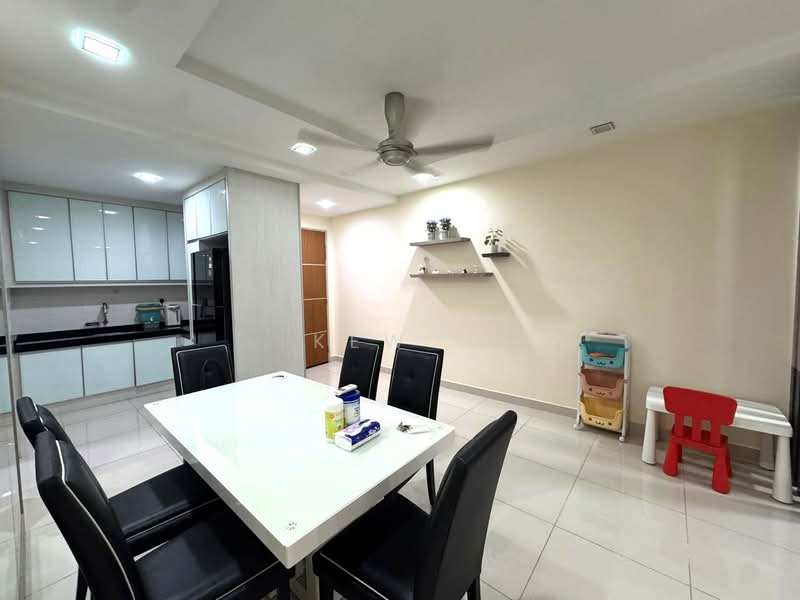 Condominium for Sale at The Z Residence - Kew . - Dining Room - PropertyGuru.com.my