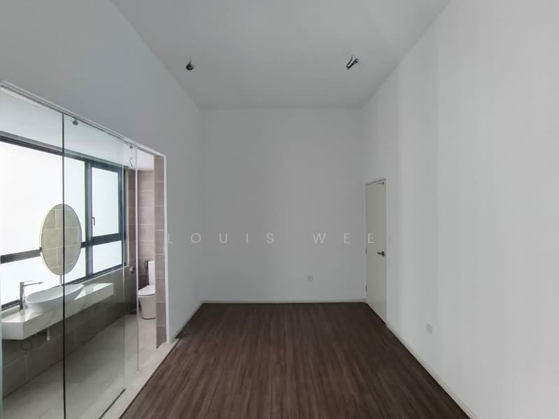 Kediaman Servis untuk Dijual di Est8 - Louis Wee - Bathroom - PropertyGuru.com.my