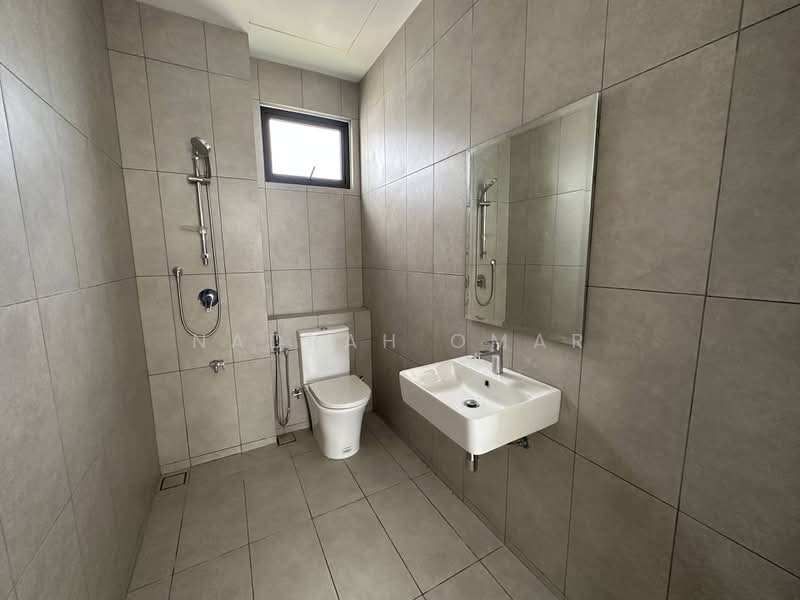 Semi-Detached House for Sale in Elmina (Shah Alam) - Nadrah Omar - Bathroom - PropertyGuru.com.my