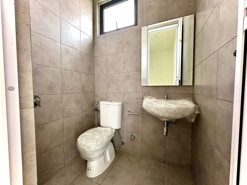 Semi-Detached House for Sale in Elmina (Shah Alam) - Nadrah Omar - Bathroom - PropertyGuru.com.my