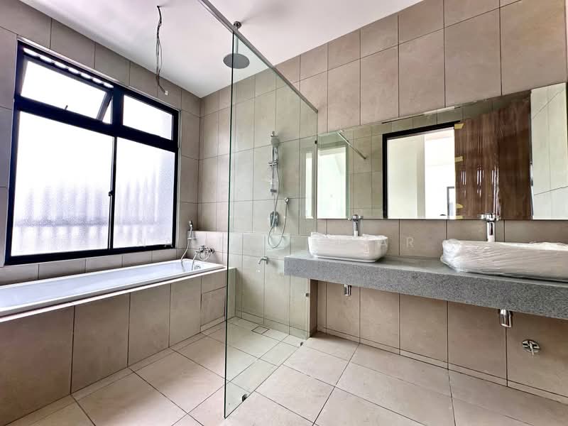 Semi-Detached House for Sale in Elmina (Shah Alam) - Nadrah Omar - Bathroom - PropertyGuru.com.my