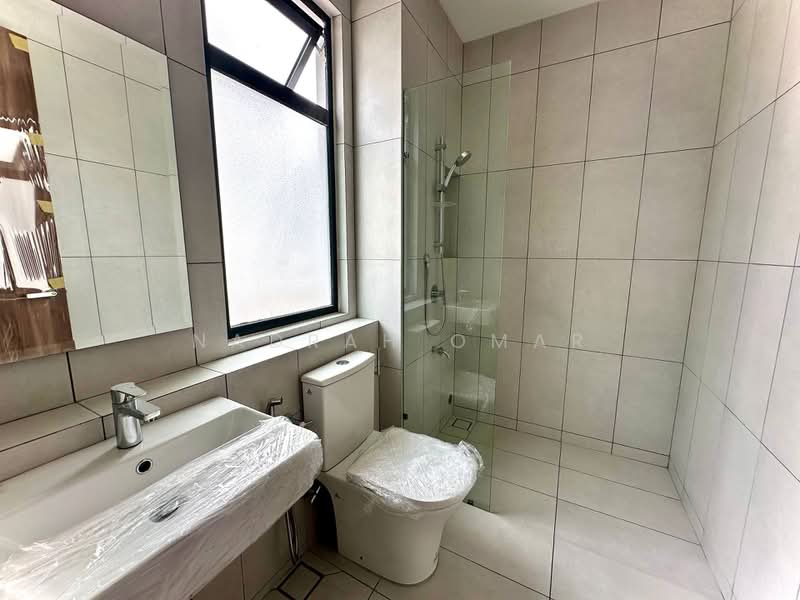 Semi-Detached House for Sale in Elmina (Shah Alam) - Nadrah Omar - Bathroom - PropertyGuru.com.my