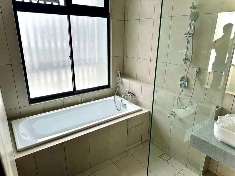 Semi-Detached House for Sale in Elmina (Shah Alam) - Nadrah Omar - Bathroom - PropertyGuru.com.my