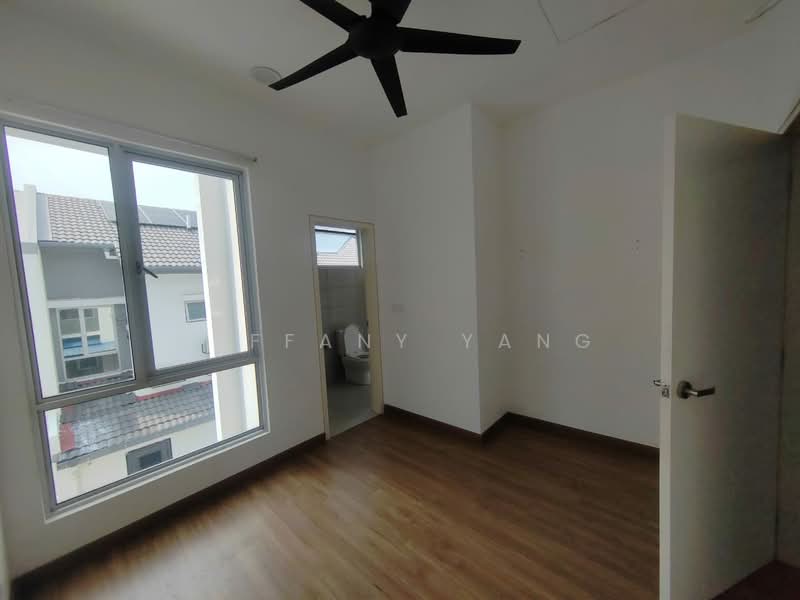 2-storey Terraced House for Rent in Kota Emerald (Rawang) - Tiffany Yang - Bilik Tidur - PropertyGuru.com.my