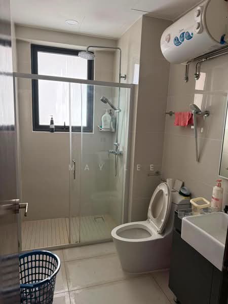 Kondominium untuk Dijual di Amberside @ Country Garden Danga Bay - May Lee - Bathroom - PropertyGuru.com.my