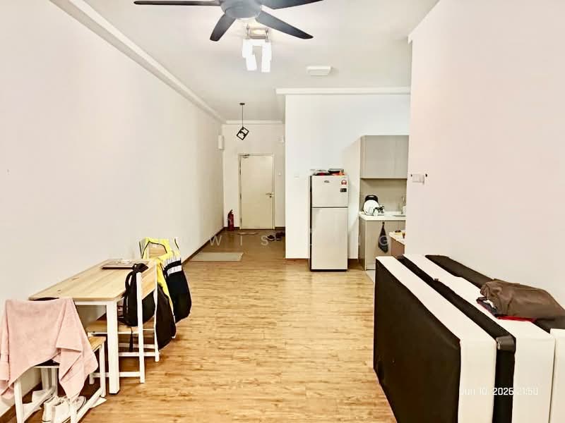 Kondominium untuk Disewa di Lakefront Homes - Luwis Ling - Living Room - PropertyGuru.com.my