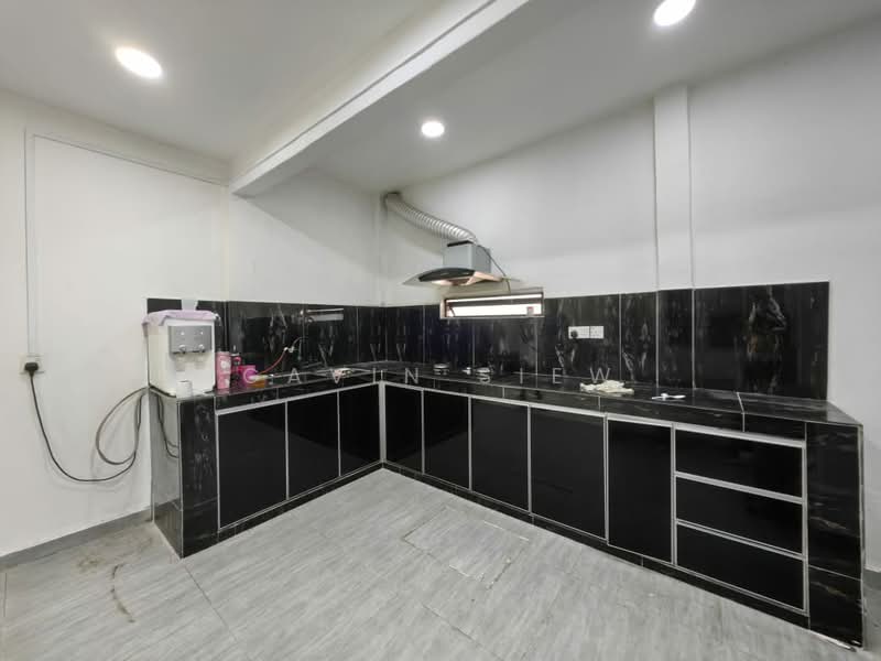 2-storey Terraced House for Rent in Pasir Gudang (Johor) - Gavin Siew - Kitchen - PropertyGuru.com.my