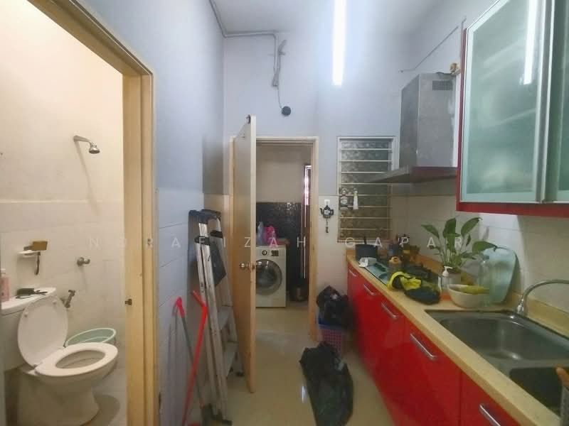 2-storey Terraced House for Sale in Seri Kembangan (Selangor) - NoraFizah Gapar - Bathroom - PropertyGuru.com.my