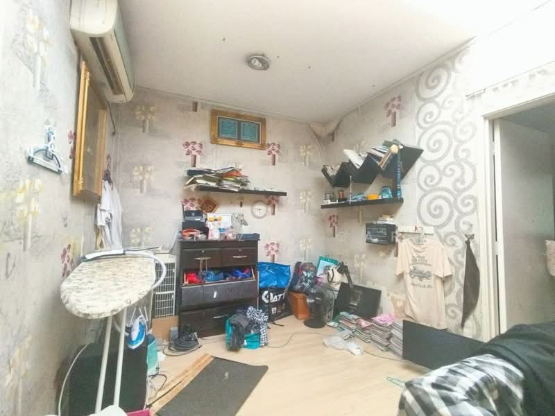 2-storey Terraced House for Sale in Seri Kembangan (Selangor) - NoraFizah Gapar - Bedroom - PropertyGuru.com.my