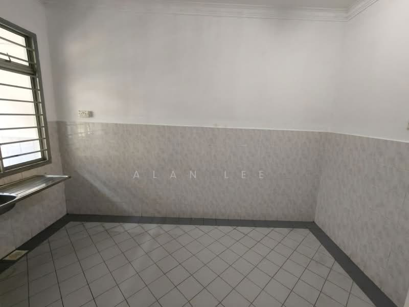2-storey Terraced House for Sale in Taman Seri Orkid (Skudai) - Alan Lee - Kitchen - PropertyGuru.com.my
