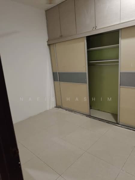 1-storey Terraced House for Sale in Taman Sri Serdang (Seri Kembangan) - Nafis Hashim - Interior - PropertyGuru.com.my