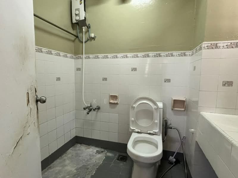 Condominium for Rent at Sri Angsana Hilir - Kew . - Bathroom - PropertyGuru.com.my