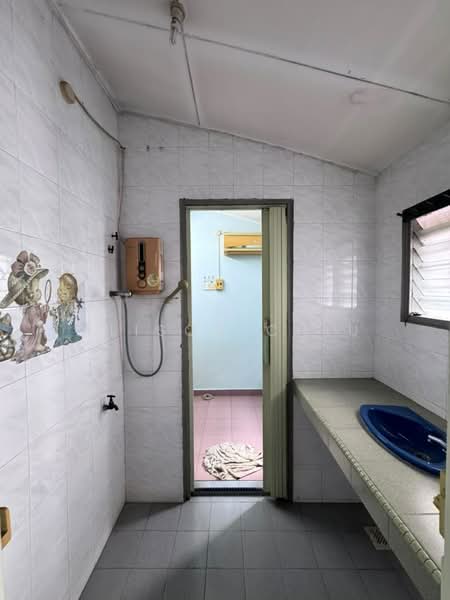Rumah Teres 2-Tingkat untuk Dijual di Bandar Menjalara (Kuala Lumpur) - Alison Chiu - Bathroom - PropertyGuru.com.my