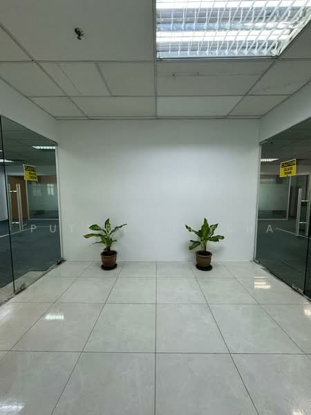 Office for Rent in KL City Centre (Kuala Lumpur) - Puteri Ellysha - Corridor - PropertyGuru.com.my