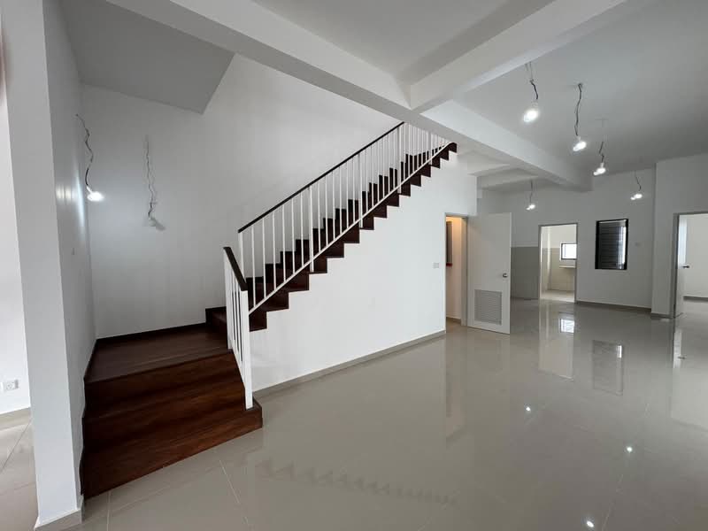 Rumah Teres untuk Dijual di Setia Utama (Setia Alam) - J J - PropertyGuru.com.my