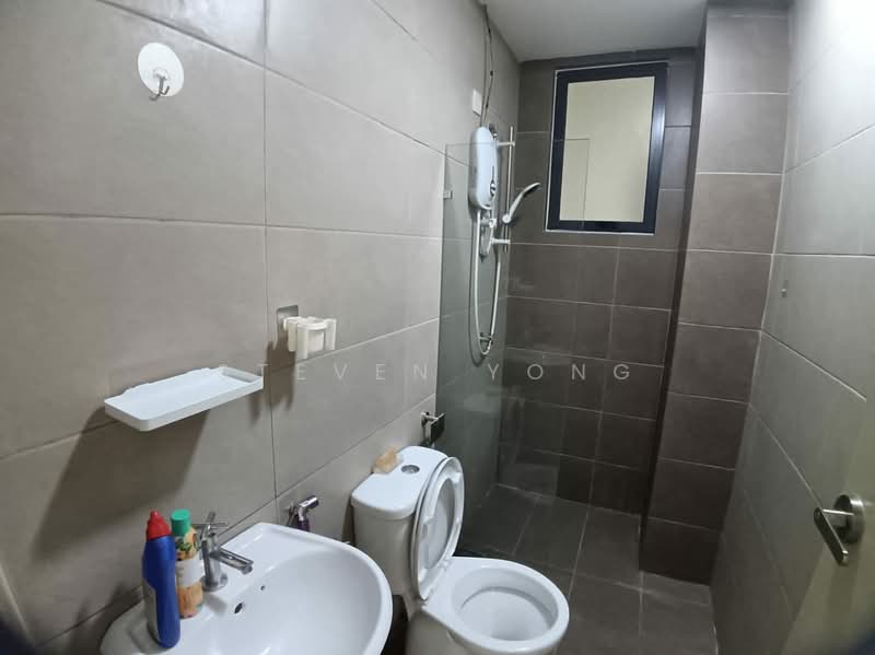 Kondominium untuk Disewa di Sutera Pines - Steven Yong - Bathroom - PropertyGuru.com.my
