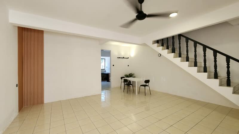 Rumah Teres 2-Tingkat untuk Dijual di Taman Perpaduan Indah (Tambun) - Chris Chin - Living Room - PropertyGuru.com.my