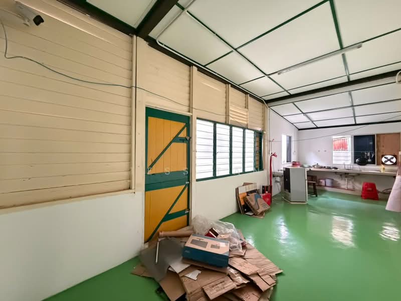 Warehouse for Rent in Kepong (Kuala Lumpur) - Tess Tan - Interior - PropertyGuru.com.my