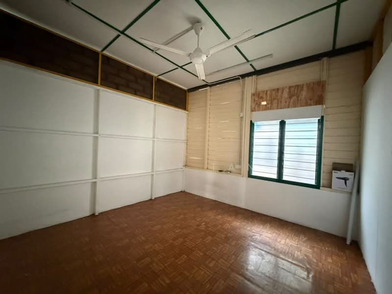 Warehouse for Rent in Kepong (Kuala Lumpur) - Tess Tan - Interior - PropertyGuru.com.my
