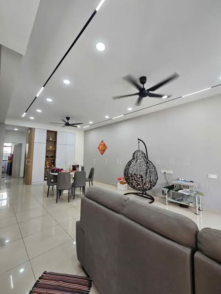 Rumah Teres 2-Tingkat untuk Dijual di Taman Damansara Aliff (Tampoi) - Christina Ang - Living Room - PropertyGuru.com.my
