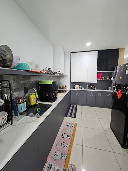 Rumah Teres 2-Tingkat untuk Dijual di Taman Damansara Aliff (Tampoi) - Christina Ang - Kitchen - PropertyGuru.com.my