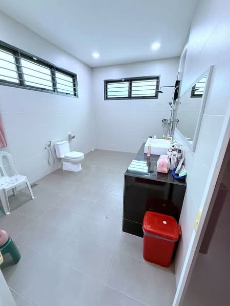 Rumah Teres 2-Tingkat untuk Dijual di Permas Jaya (Johor Bahru) - Karl Lim - Bathroom - PropertyGuru.com.my