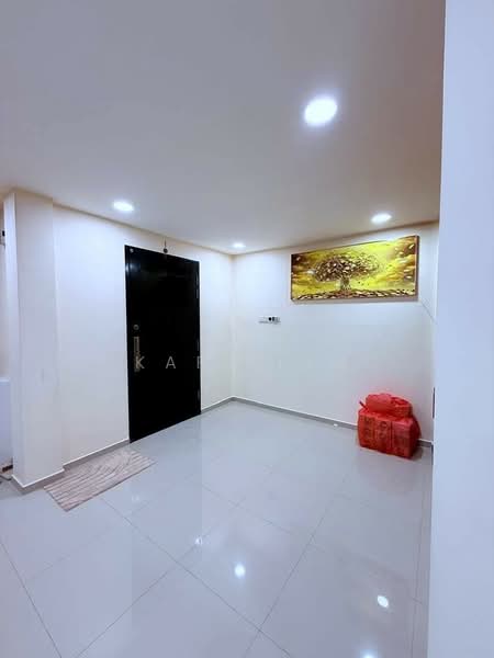 Rumah Teres 2-Tingkat untuk Dijual di Permas Jaya (Johor Bahru) - Karl Lim - Entrance - PropertyGuru.com.my