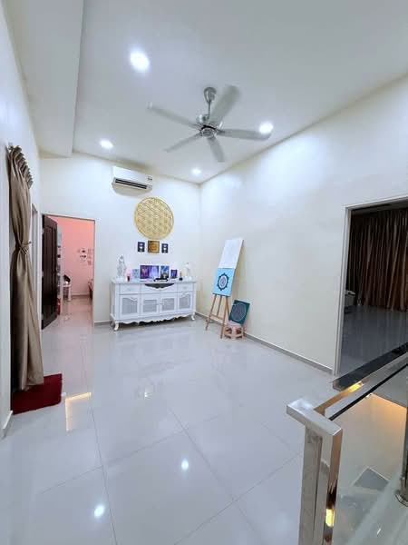 Rumah Teres 2-Tingkat untuk Dijual di Permas Jaya (Johor Bahru) - Karl Lim - Living Room - PropertyGuru.com.my