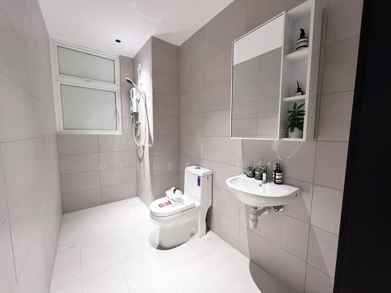 Kediaman Servis untuk Dijual di Vista Tiara (MBW Bay) - Melissa Toh - Bathroom - PropertyGuru.com.my