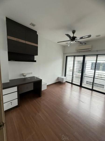 Rumah Teres 3-Tingkat untuk Dijual di Lake Fields (Sungai Besi) - Cyrus Ng - Study - PropertyGuru.com.my