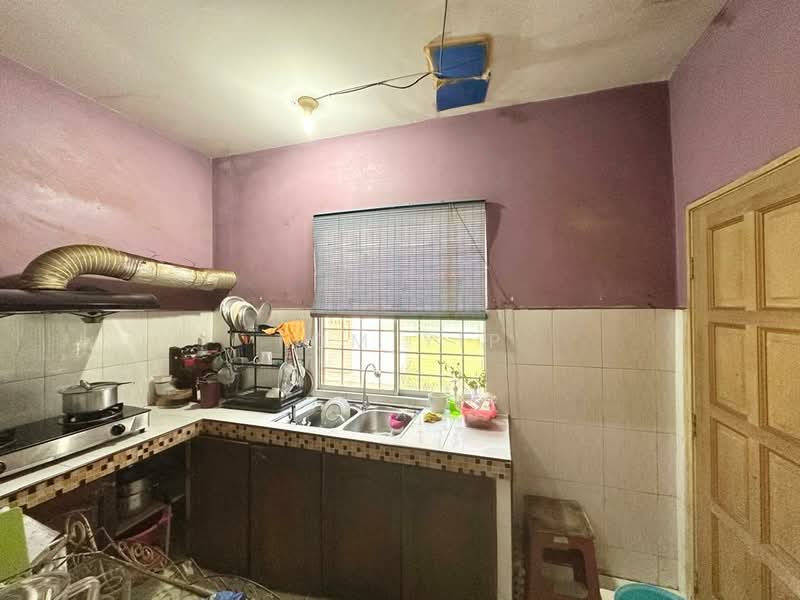 2-storey Terraced House for Sale in Desa Coalfields (Sungai Buloh) - Tom Yip - Kitchen - PropertyGuru.com.my