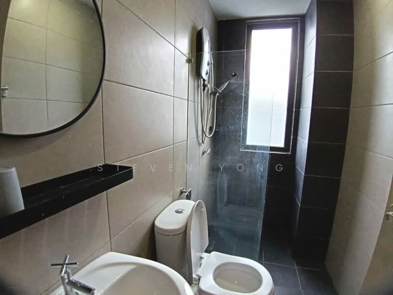 Kondominium untuk Disewa di Sutera Pines - Steven Yong - Bathroom - PropertyGuru.com.my