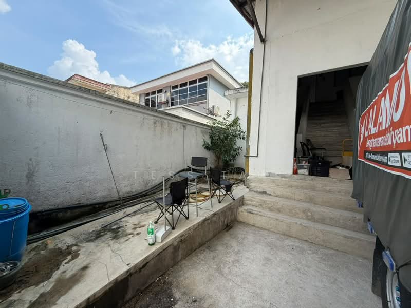 Warehouse for Rent in Kepong (Kuala Lumpur) - Tess Tan - Exterior - PropertyGuru.com.my