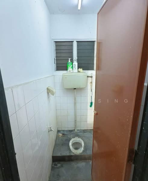Kilang untuk Dijual di Kepong (Kuala Lumpur) - Ng Moon Tsing - Bathroom - PropertyGuru.com.my