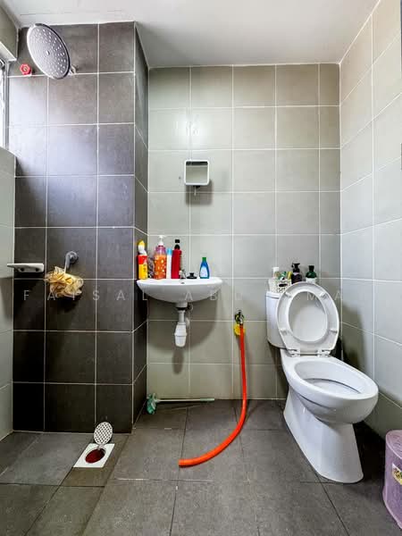 Rumah Teres 2-Tingkat untuk Dijual di Dengkil (Selangor) - Faisal Abu Omar - Bathroom - PropertyGuru.com.my