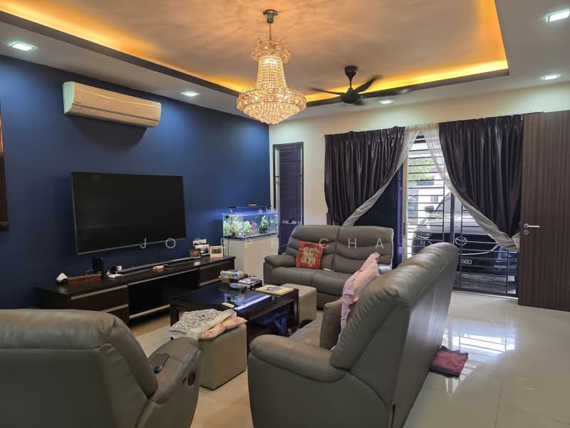 Rumah Kluster untuk Dijual di Sunway Alam Suria (Shah Alam) - Joseph Chan - Living Room - PropertyGuru.com.my
