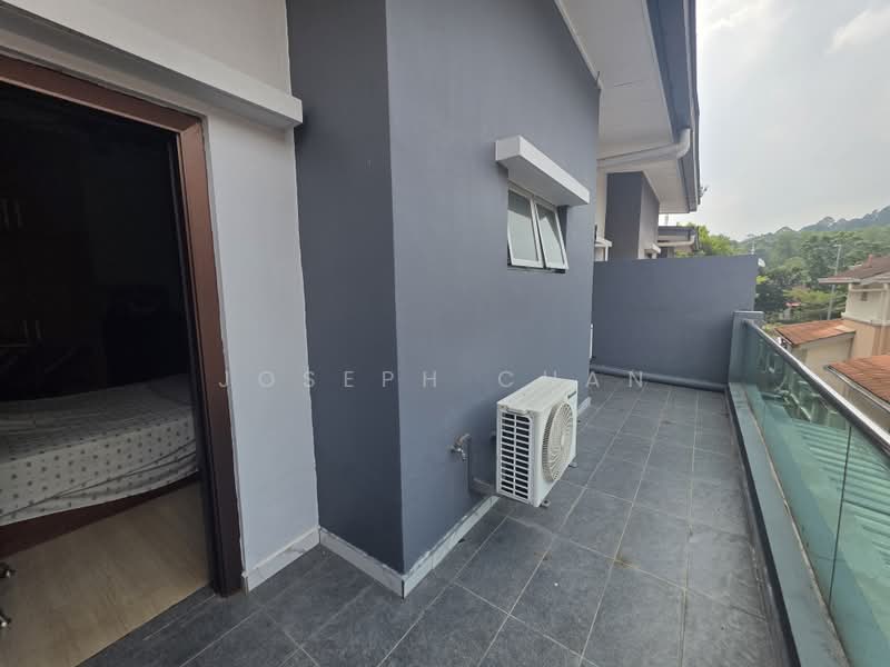 Rumah Kluster untuk Dijual di Sunway Alam Suria (Shah Alam) - Joseph Chan - 1st floor balcony - PropertyGuru.com.my