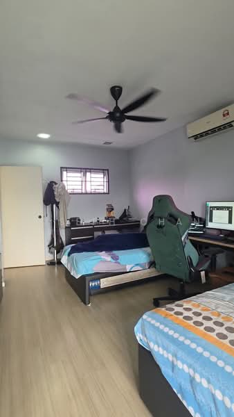 Rumah Kluster untuk Dijual di Sunway Alam Suria (Shah Alam) - Joseph Chan - 2nd floor room - PropertyGuru.com.my