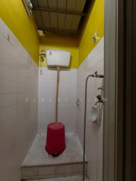 1-storey Terraced House for Sale in Tampoi (Johor) - Albert Liew - Bathroom - PropertyGuru.com.my