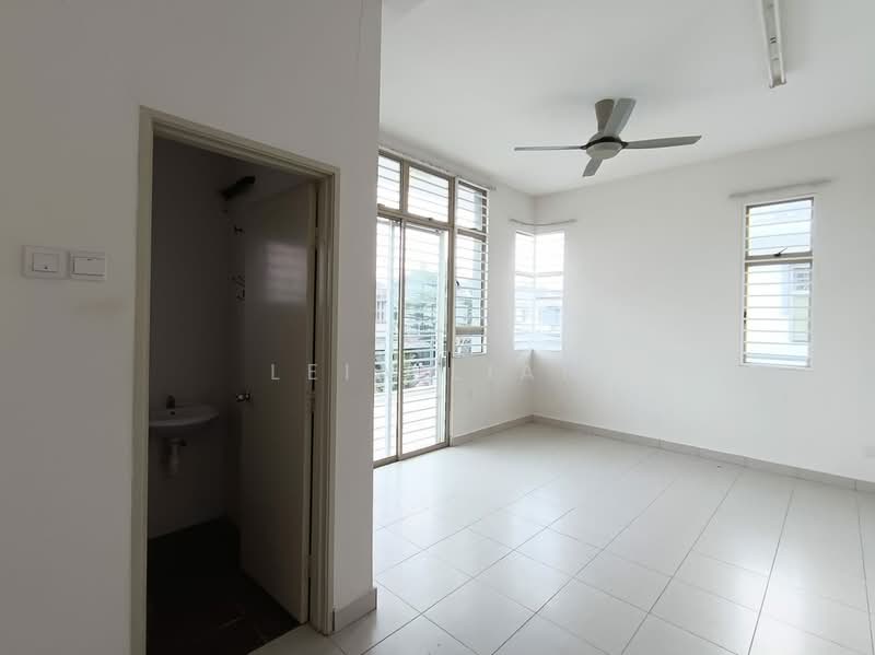 Semi-Detached House for Rent in Bandar Saujana Putra (Tanjong Duabelas) - Leia Lian - Interior - PropertyGuru.com.my