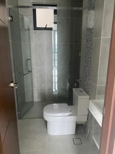 Condominium for Sale at Queens Residences Q1 @ Queens Waterfront - Jae Lee - Bathroom - PropertyGuru.com.my