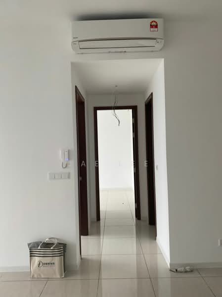 Condominium for Sale at Queens Residences Q1 @ Queens Waterfront - Jae Lee - Corridor - PropertyGuru.com.my