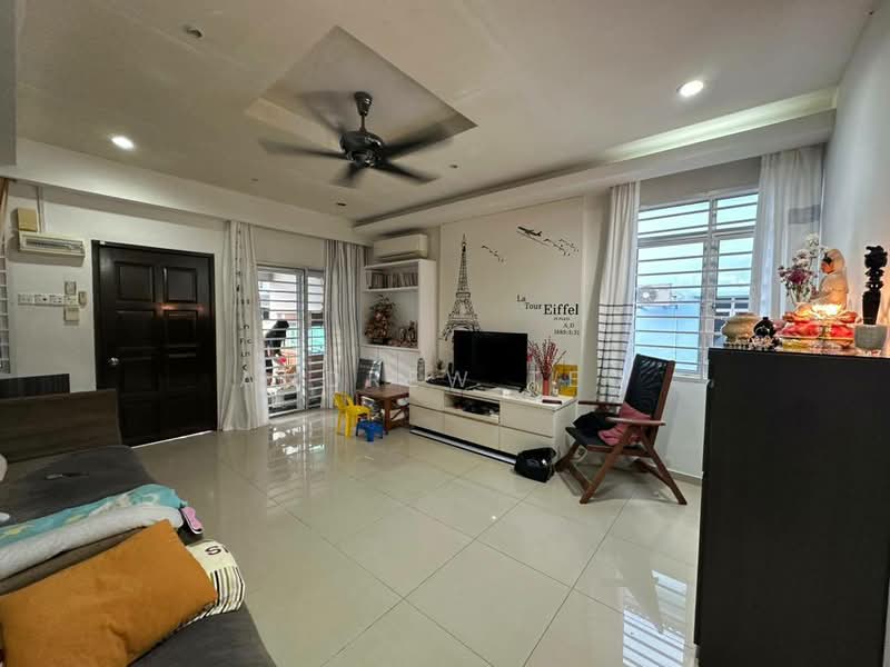 2-storey Terraced House for Sale in Taman Setia Indah (Tebrau) - Andrew Teo - Living Room - PropertyGuru.com.my