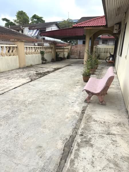 1-storey Terraced House for Sale in Taman Daya (Johor Bahru) - Irwyn Ng - Exterior - PropertyGuru.com.my