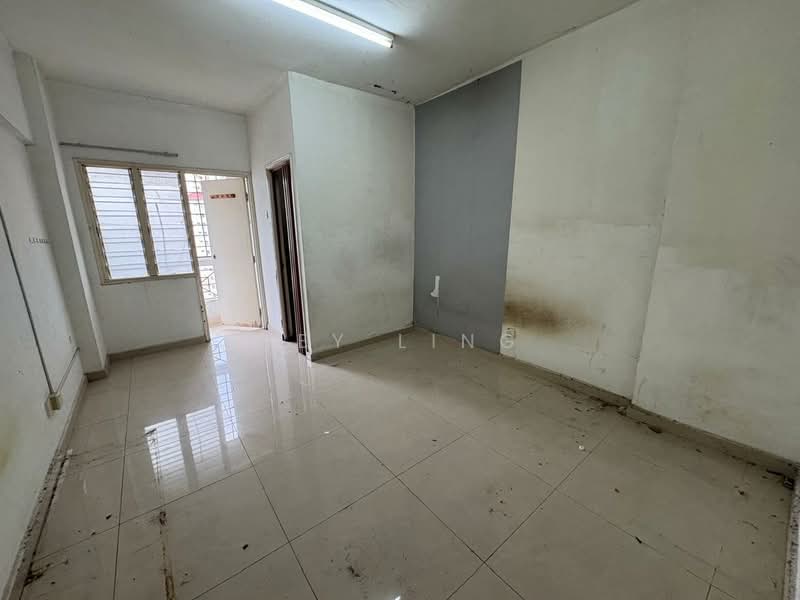 Kondominium untuk Dijual di Pelangi Indah Condominium - Key Ling - Interior - PropertyGuru.com.my